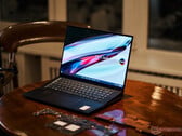 Le Zenbook Pro 16X OLED ne dispose plus d'un écran 4K. (Image source : ASUS)