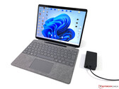 Les deux modèles de la série Surface Pro 9 devraient être dotés d'écrans à taux de rafraîchissement variable de 120 Hz. (Image source : NotebookCheck)