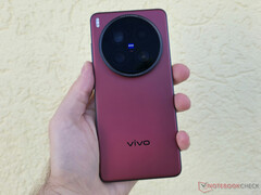 Pour le deuxième mois consécutif, le Vivo X200 Ultra bénéficie de nouvelles améliorations au niveau de l&#039;appareil photo. (Source de l&#039;image : Notebookcheck)