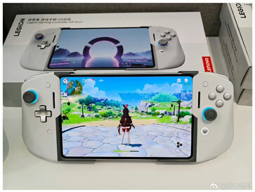Le contrôleur G9 du Y700 Infinite