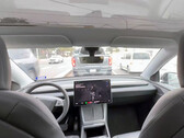 Le robotaxi modèle Y roule sans moniteur de sécurité. (Source de l'image : TSLA99T)