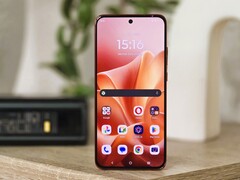 Examen du Motorola Edge 60 Neo. (Source de l'image : Marcus Herbrich)