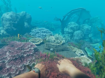 Les joueurs peuvent également explorer le monde sous-marin dans Stranded Deep.
