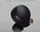 Le WF-1000XM4 semble plus ergonomique que son prédécesseur. (Image source : The Walkman Blog)