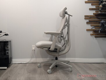 A gauche du LiberNovo Omni.