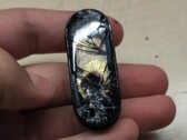 Le Mi Band 5 a apparemment explosé alors qu'il était chargé. (Source de l'image : Michele Costa)