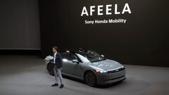 L'Afeela a été appelée avec une manette PS5 (image : Sony/YT)