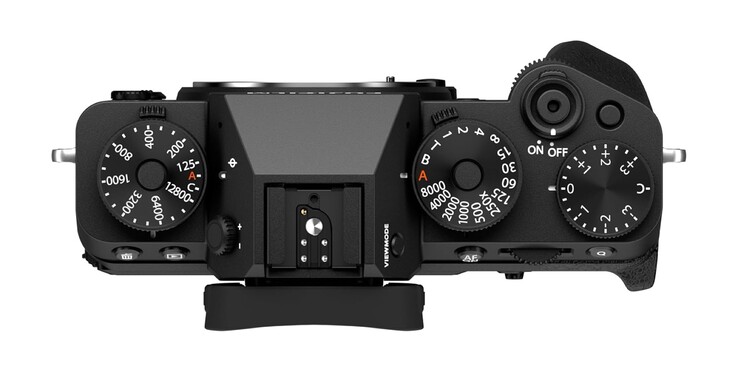 Les molettes de réglage situées sur le dessus devraient être redessinées par rapport au Fujifilm X-T5 présenté sur l'image.