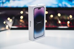 Les livreurs criminels ont apparemment jeté leur dévolu sur les produits coûteux de Apple, comme l'iPhone 14 Pro (Image : Victor Serban)