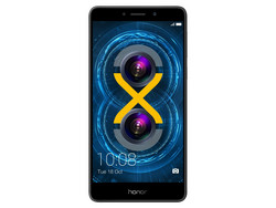 Sous examen : Honor 6X. exemplaire de test fourni par Honor Germany.