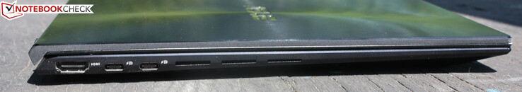 A gauche : HDMI 2.1, 2x USB-C 3.1 Gen 2 avec DisplayPort et Power Delivery