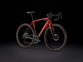 Le Trek Domane+ SL est doté d’un cadre en carbone