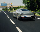 La Mercedes EQXX a une nouvelle fois prouvé son efficacité et son autonomie exceptionnelles lors d'un essai de Stuttgart à Silverstone (Image : Mercedes-Benz)