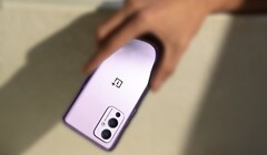 OnePlus pourrait ne pas apprécier toutes les réponses à son défi de légende OnePlus 9. (Image source : OnePlus - édité)