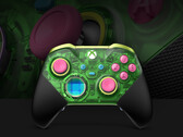 La manette sans fil Xbox Elite Wireless Controller Series 2 peut désormais être achetée en édition transparente via le Xbox Design Lab. (Source de l'image : Xbox)