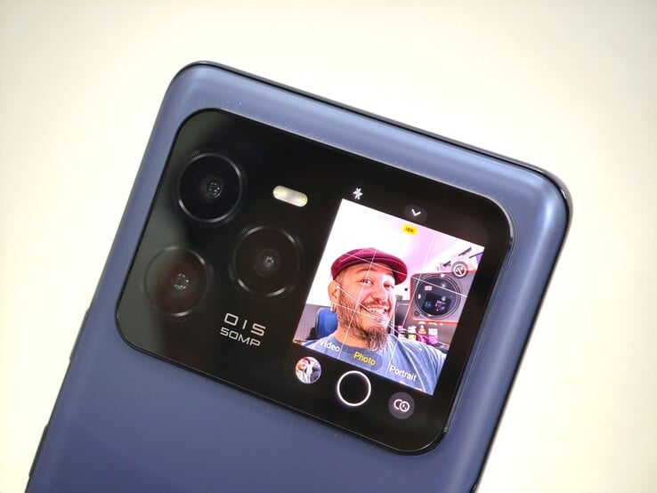 À l'échelle internationale, les appareils photo de 50 mégapixels et les nouvelles fonctionnalités sont disponibles à moins de 300 dollars américains (Source : Juan Carlos Bagnell)