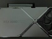 NVIDIA aurait distingué la RTX 3090 SUPER avec un design entièrement noir. (Source de l'image : @KittyYYuko)