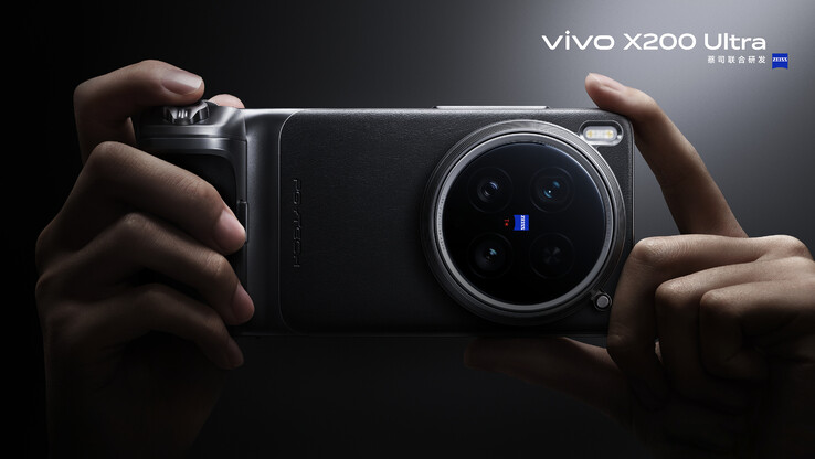 Le Vivo X200 Ultra ressemble beaucoup à un certain concurrent de Xiaomi dans son kit de photographie. (Source de l'image : Vivo)