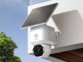 La Anker Eufy SoloCam E42 (photo) peut enregistrer en continu si elle est alimentée par un câble et prend en charge le chargement solaire grâce au panneau amovible SolarPlus 2.0 d'Eufy. (Source : Amazon/Anker)