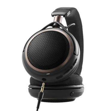 Le casque sans fil Audio-Technica ATH-AL5NC peut également être utilisé comme casque filaire.