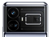 Lorsque le Xiaomi 15 ou le Xiaomi 15 Pro sera dévoilé en Chine en octobre, il se pourrait qu'il y ait également un modèle transparent. (Source de l'image : Digital Chat Station)