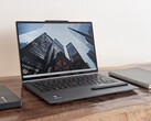 Les utilisateurs à la recherche de performances optimales auront tout intérêt à éviter toutes les références du ThinkPad X1 2-en-1 de 11e génération, à l'exception du modèle Core Ultra X7.