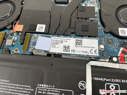 Le SSD M.2-2280 peut être remplacé.