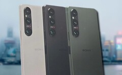 Le Sony Xperia 1 V pourrait être lancé à un prix inférieur à celui de son prédécesseur sur le marché clé de la Chine. (Source de l&#039;image : Weibo/Unsplash - édité)