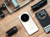 Importation du Vivo X300 Pro et du Vivo X300, plus compact et doté d'un appareil photo Zeiss : Certains détaillants proposent déjà des prix en euros pour le modèle chinois. (Source de l'image : Weibo)
