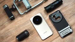 Importation du Vivo X300 Pro et du Vivo X300, plus compact et doté d&#039;un appareil photo Zeiss : Certains détaillants proposent déjà des prix en euros pour le modèle chinois. (Source de l&#039;image : Weibo)