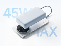La nouvelle batterie externe de 45 W de Xiaomi rechargeant un Xiaomi 17 Ultra.