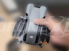 Le DJI Mini 5 Pro devrait peser moins de 250 g malgré les diverses améliorations matérielles annoncées. (Source de l'image : via DroneXL)