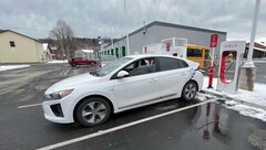 Hyundai et d&#039;autres créent un réseau concurrent de superchargeurs (image : fiehlsport/YT)