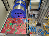 Les ingénieurs des NICT ont peut-être révolutionné la technologie de la fibre optique. (Source : NICT)