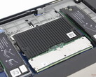 Le module CAMM2 nécessite son propre dissipateur thermique dans le Dell Pro Max 18 Plus (Image source : Notebookcheck)