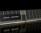 Module de mémoire DDR5 RDIMM de Micron. La nouvelle version de 512 Go proposée par l’entreprise pourrait permettre d’atteindre jusqu’à 12 To de mémoire vive dans un seul serveur.
