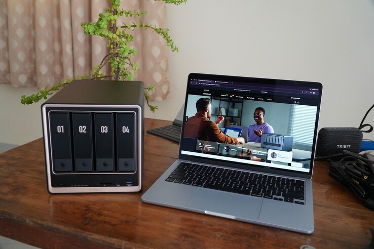 Le NASync DXP4800 GT d'Ugreen fonctionne sous le système d'exploitation UGOS Pro