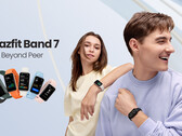 L'Amazfit Band 7 se décline en deux couleurs avec des bracelets de montre vibrants. (Image source : Amazfit)