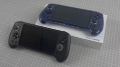 L'Anbernic RG556 dans deux de ses couleurs de lancement. (Source de l'image : Anbernic)