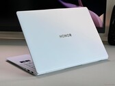 Ultrabook de 1 kg avec Arrow Lake et d'excellents périphériques d'entrée - Honor MagicBook Art 14 2025 Review