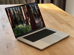 Le Apple MacBook Pro 16 (Image source : Notebookcheck)