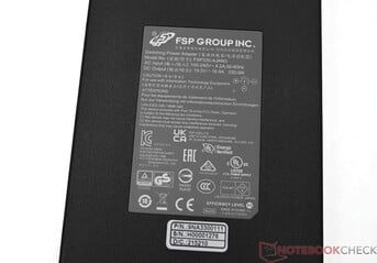 Alimentation (19,5 V ; 16,9 A)