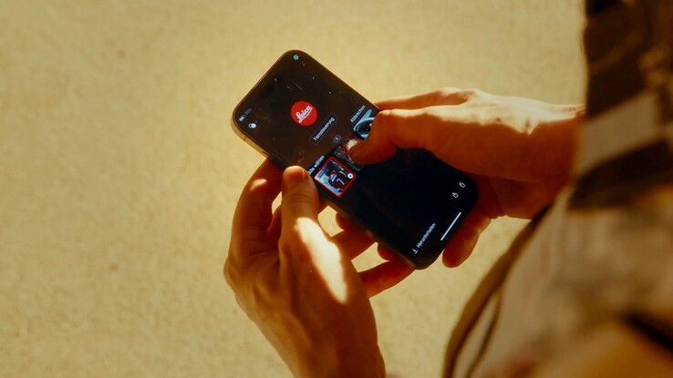 Les photos du Leica D-Lux 8 peuvent être transférées sans fil sur un smartphone.