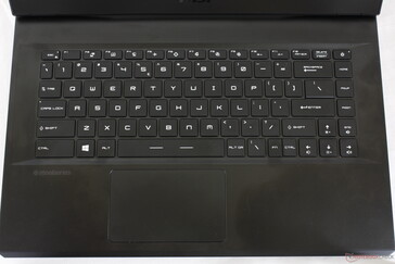 Le clavier et le pavé tactile sont identiques à ceux du GE66, tant au niveau du toucher que des dimensions