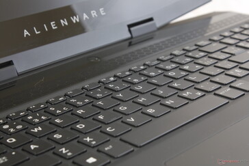 Le trackpad et les touches de l'Alienware m17 ont un retour plus mou que sur les générations précédentes.