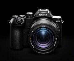 Le Sony RX10 V est équipé d'un zoom optique 25x.