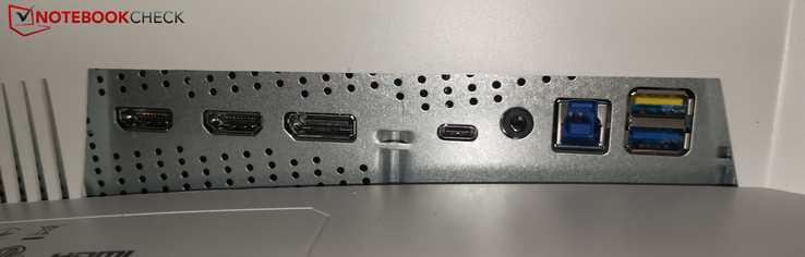 Arrière gauche : 2x HDMI 2.0, DP, USB-C 3.0, prise casque, USB-B, 2x USB-A