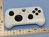La nouvelle manette Xbox de Microsoft est relativement petite.