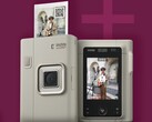 L'appareil photo instantané hybride Fujifilm Instax LiPlay+ permet d'imprimer des collages de photos à partir d'images prises avec les appareils photo avant et arrière. (Source de l'image : Fujifilm)