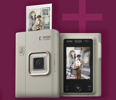 L'appareil photo instantané hybride Fujifilm Instax LiPlay+ permet d'imprimer des collages de photos à partir d'images prises avec les appareils photo avant et arrière. (Source de l'image : Fujifilm)